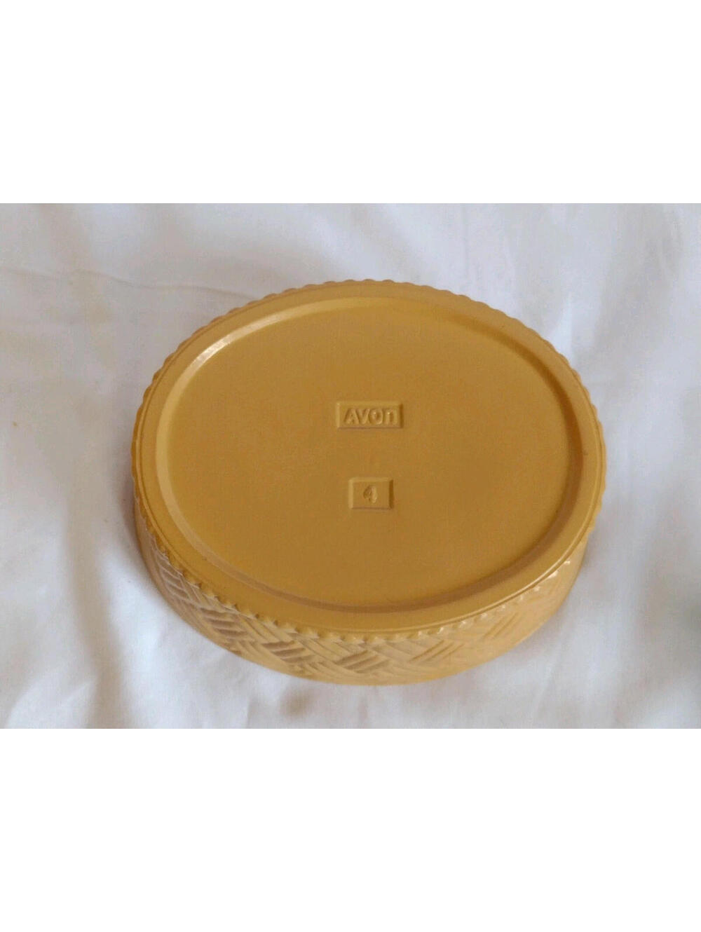 Vintage Hen Milk Glass Soap Dish w eggs Cute Farmhouse Style Decor 1970s - Picture 8 of 16
